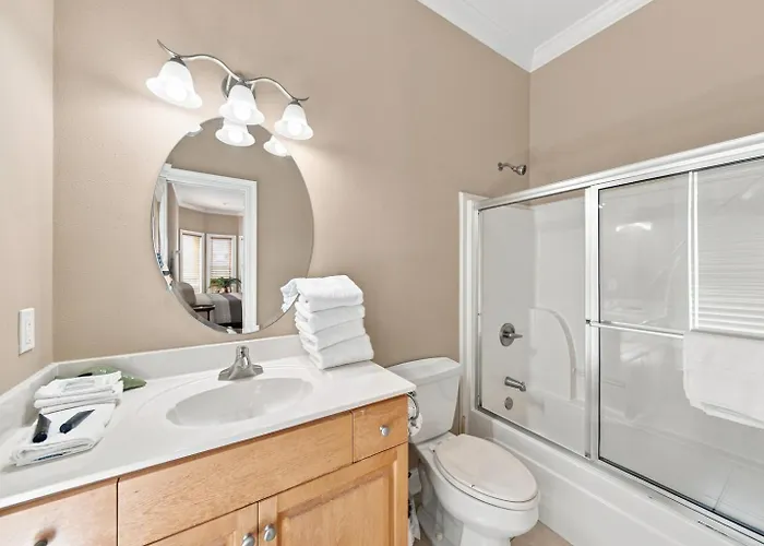 Krusty Krab Sleeps 10 Bay Views Pet-friendly Holiday home *