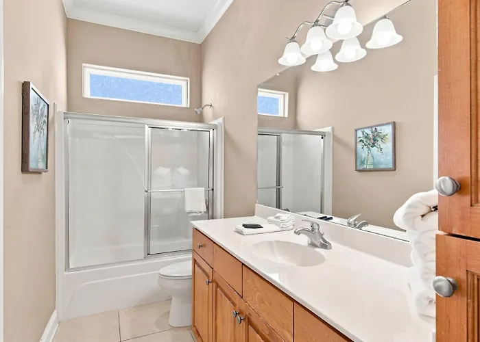 Krusty Krab Sleeps 10 Bay Views Pet-friendly