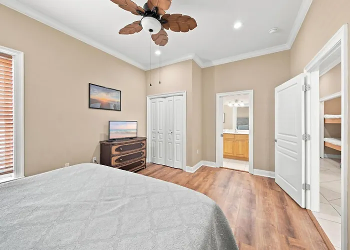 Holiday home Krusty Krab Sleeps 10 Bay Views Pet-friendly